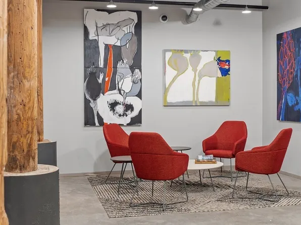 160 Water St #305, Williamstown, MA 01267