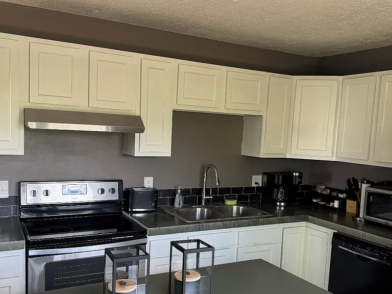 1 Harbor Ct — Photo 31