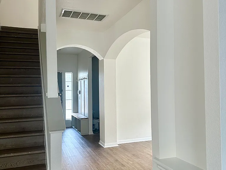 4704 Lake Champlain Ln — Photo 25
