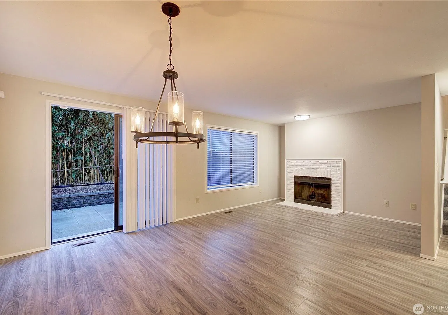 2Bd/1.5Ba Kirkland Townhome — Photo 2