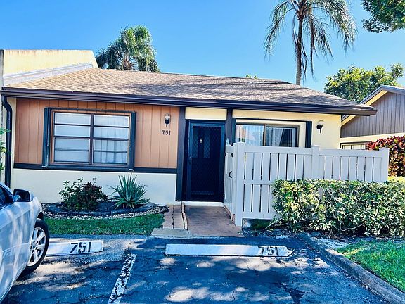 5th image of 751 Banks Road