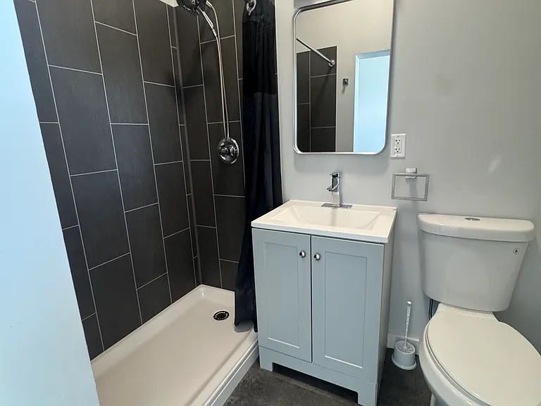 140 S Litchfield St #8 — Photo 4
