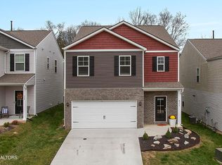 206 Centennial Village Dr, Oak Ridge, TN 37830