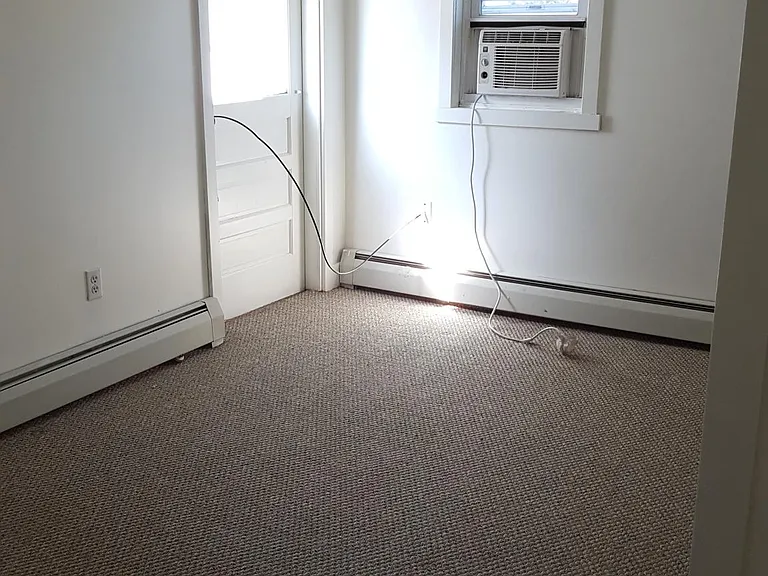225 W Cherry St #B — Photo 7