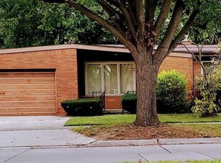 14400 Oak Park Blvd, Oak Park, MI 48237