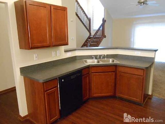 5th image of 233 Niatross Pl