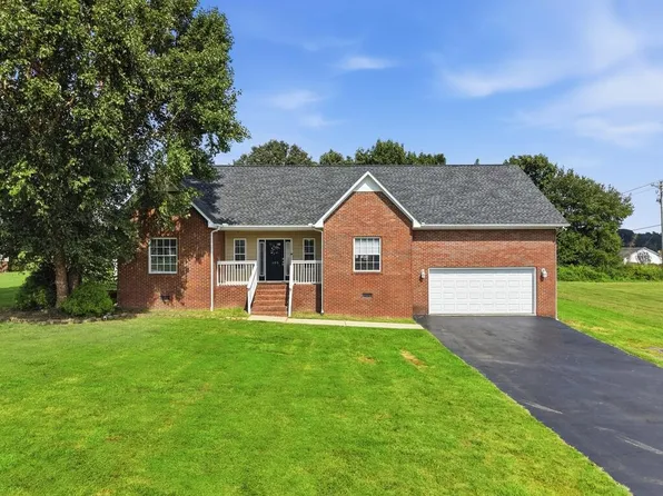 105 Prosperity Dr, Baxter, TN 38544