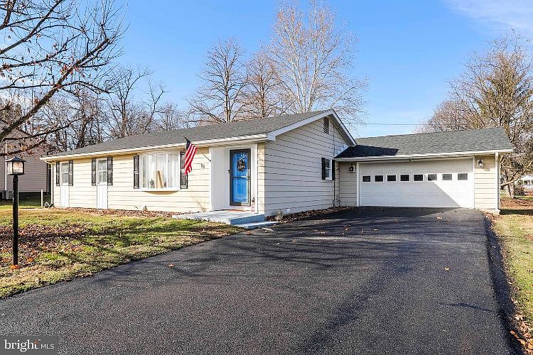 1st image of 18 Leo Ln