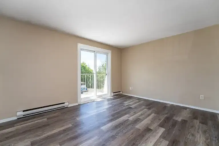 2 bed, 1.0 bath, $1,895 — Photo 3