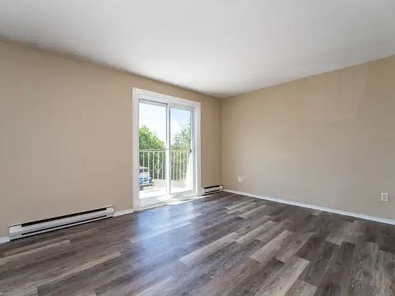 3rd image of 2459 Cleroux Cres #4