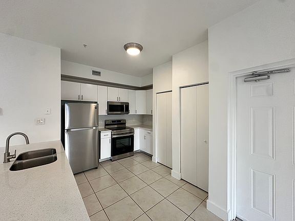 4th image of 7290 NW 114th Ave APT 202