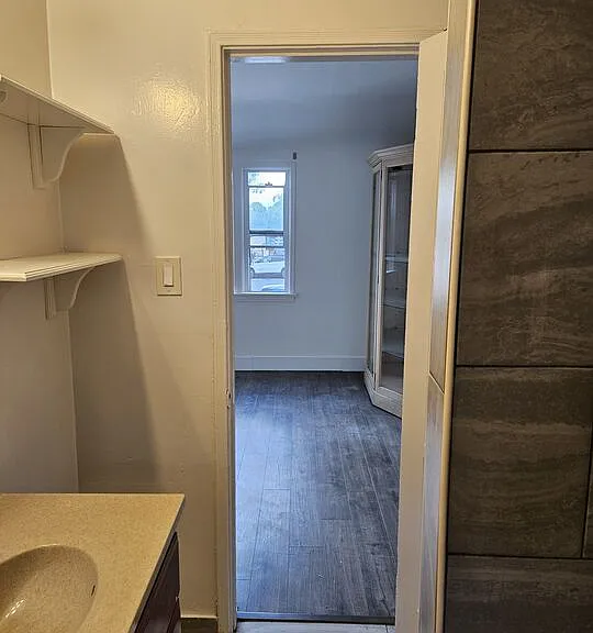 2226 Zoe Ave #B — Photo 4