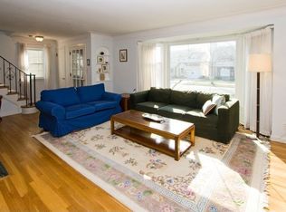 2415 Laurelhurst Rd, University Heights, OH 44118