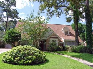 5726 Old Lodge Dr, Houston, TX 77066