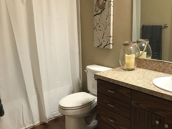 5th image of 4001 Brinlee St APT 2