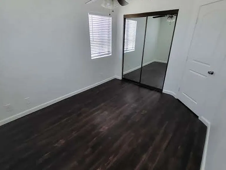 11702 York Avenue — Photo 18