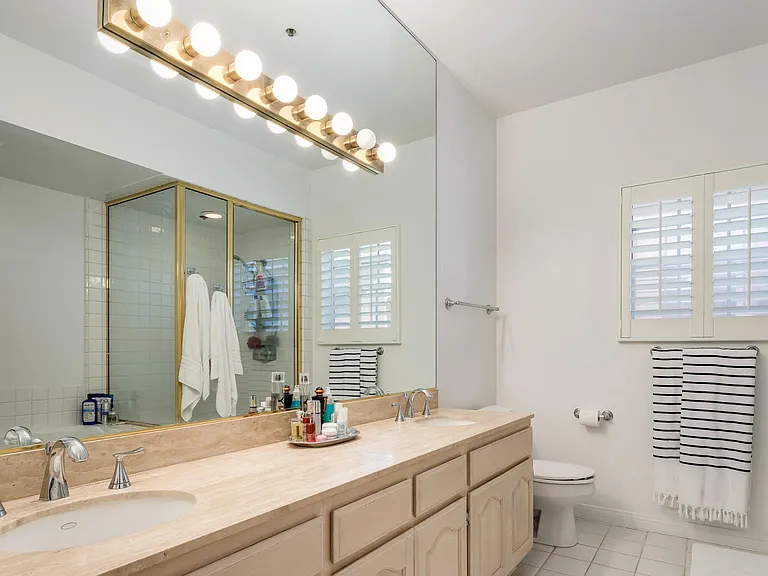 2025 S Beverly Glen Blvd — Photo 16