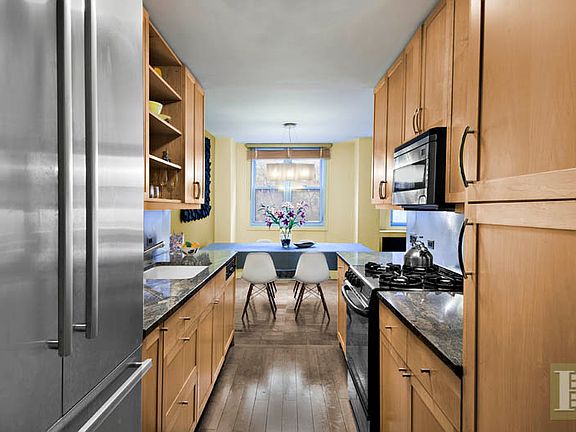3rd image of 77 7th Ave APT 4R