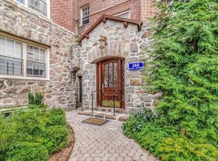 155 Centre Ave APT 4E, New Rochelle, NY 10805