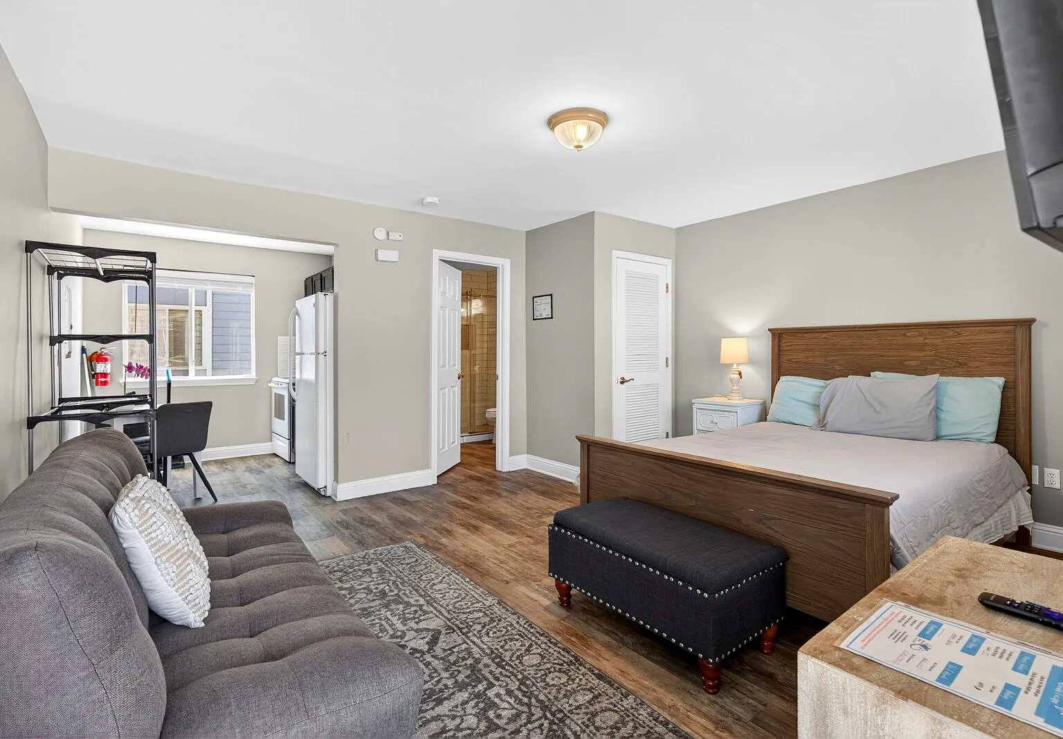 Studio, 1.0 bath, 348 sqft, $1,200 — Photo 2