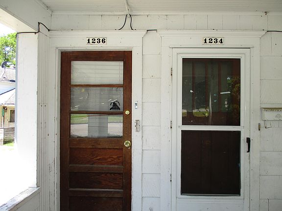 3rd image of 1234-1236 Greenwood Ave