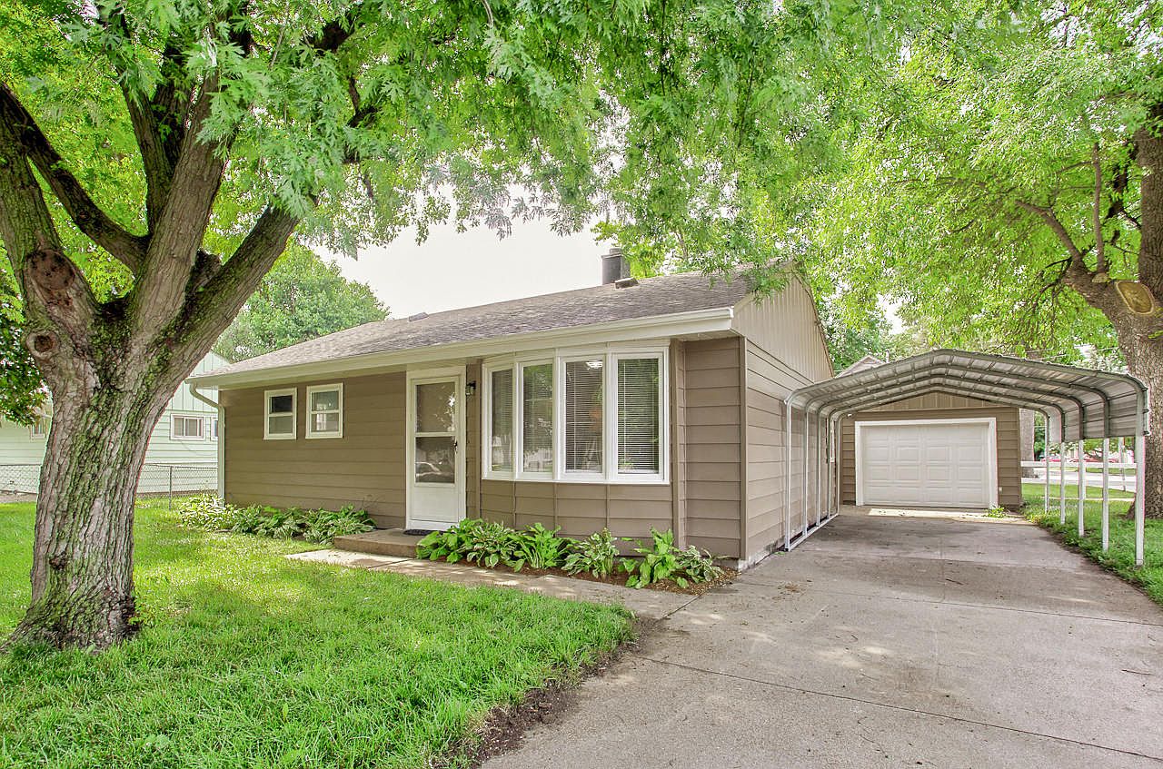 2735 McBride Ave, Council Bluffs, IA 51501 Zillow