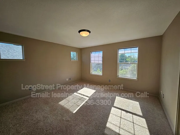 6458 NE 8th Ave — Photo 29