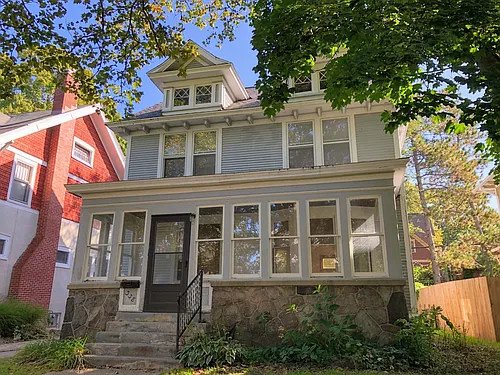 338 Hampton Ave SE Photo 1
