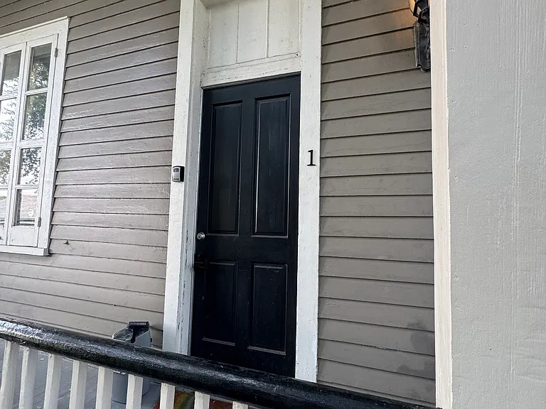 Jackson Ave — Photo 24