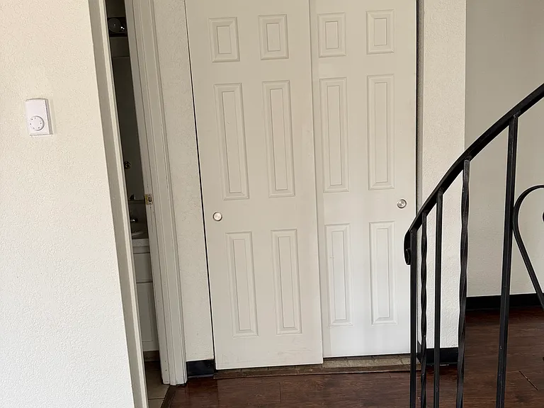 1025 W Entiat Ave #D16 — Photo 11