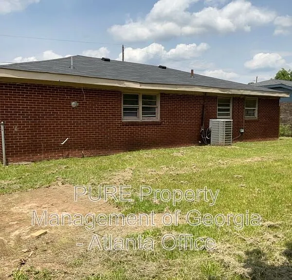 314 Sterling St — Photo 21