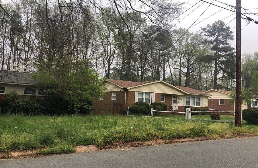 2nd image of 2608 Golf Course Ln