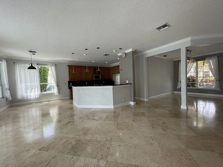12738 Maypan Dr — Photo 7