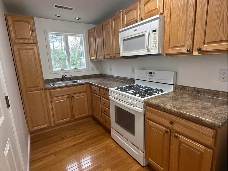7 Ivy Dr — Photo 4