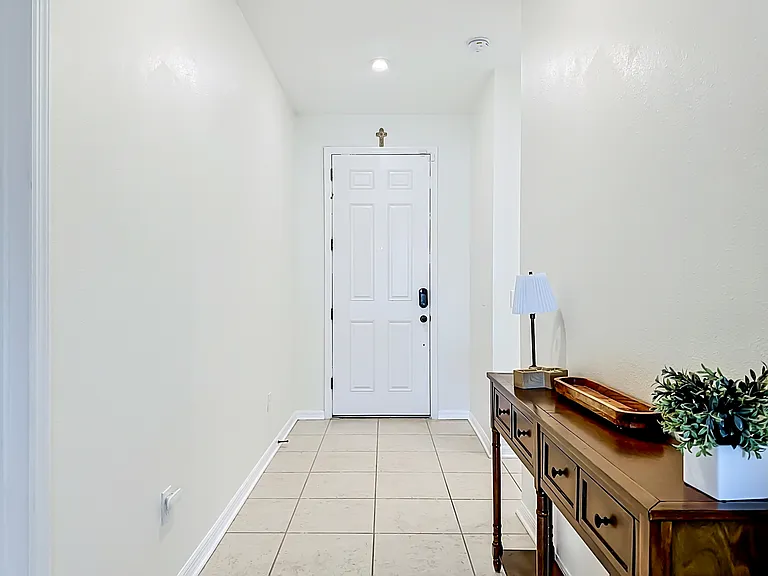 4448 Reisswood Loop — Photo 4