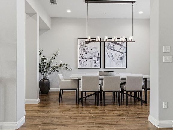 4th image of 3409 Botanical Dr