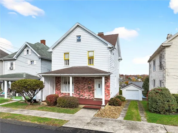 52 W Vine St, Mount Pleasant, PA 15666