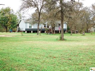 251 Prairie Hill Rd, Dale, TX 78616
