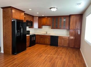290 Gurries Dr HOUSE B, Gilroy, CA 95020