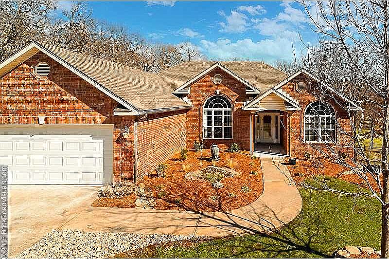 1st image of 45 Sunderland Dr