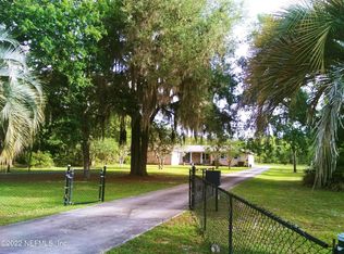 872 Lake Asbury Dr, Green Cove Springs, FL 32043