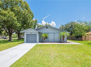 1302 Periwinkle Ct, Lakeland, FL 33811