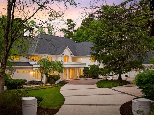 230 N Chambord Dr NW, Sandy Springs, GA 30327