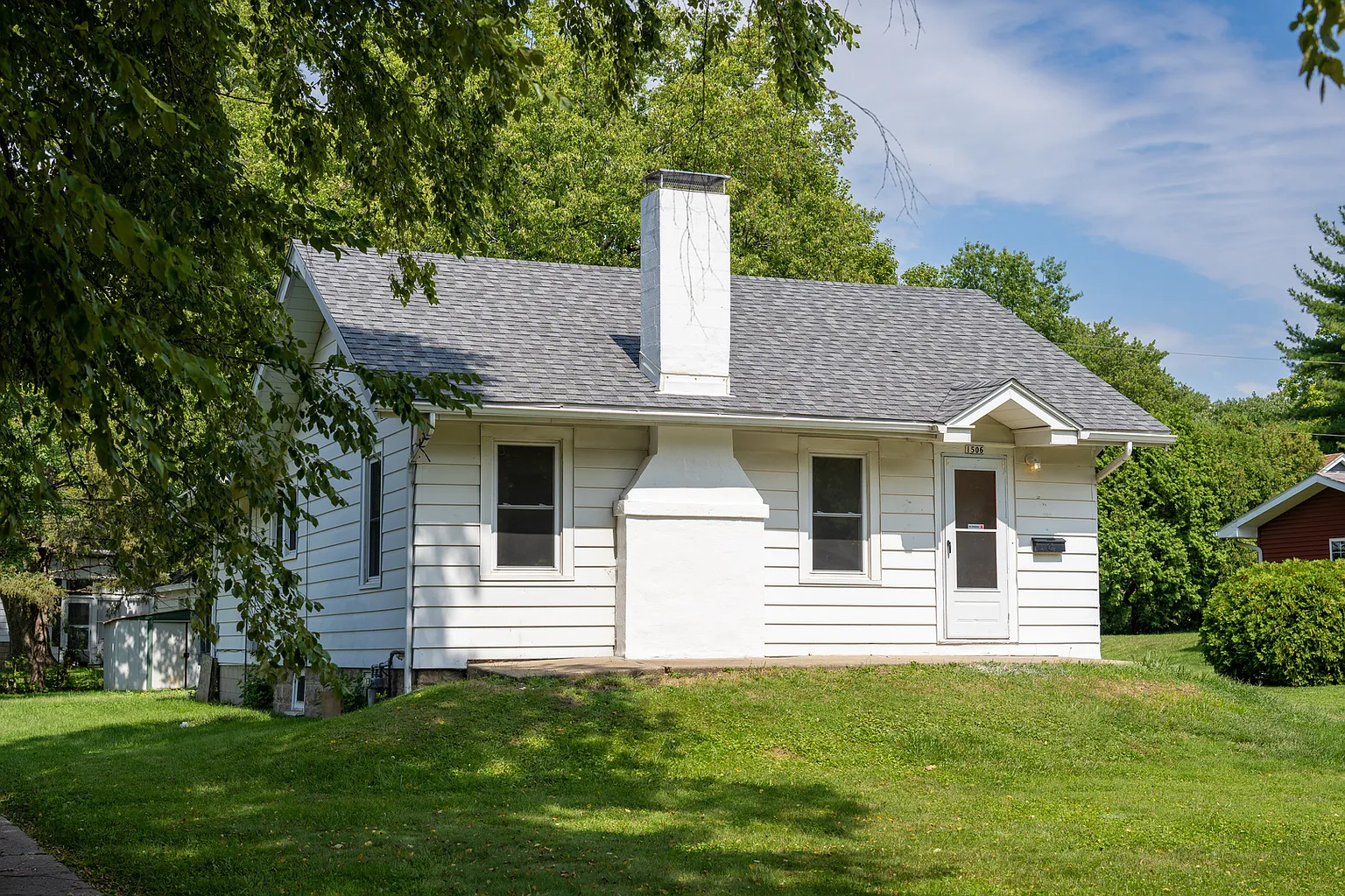 1506 W White St photo 1