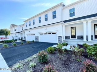 108 Woolley Ct, Oakhurst, NJ 07755