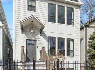 1902 W Wellington Ave, Chicago, IL 60657