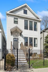 1902 W Wellington Ave, Chicago, IL, 60657