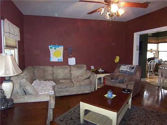 2nd image of 193 Willow Ave