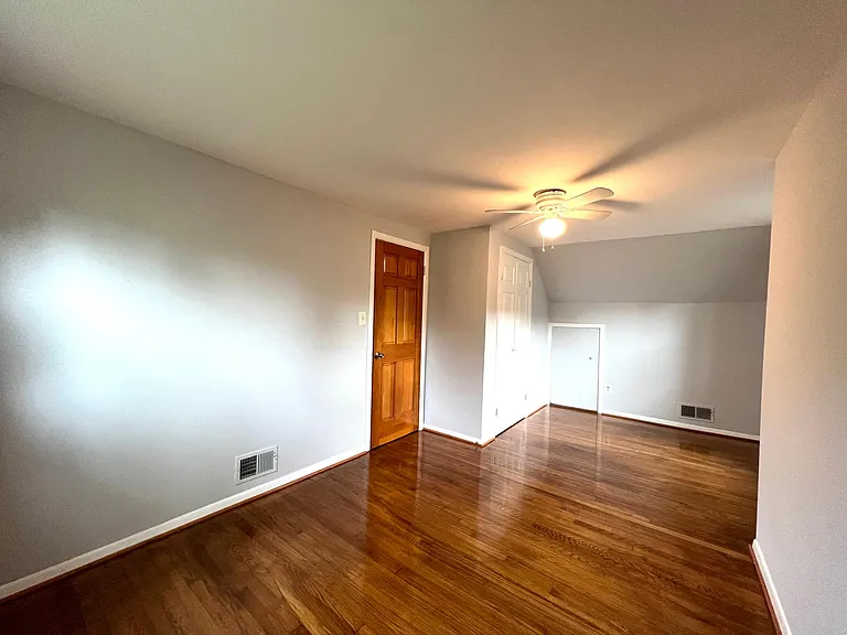 2220 Primrose Dr — Photo 22