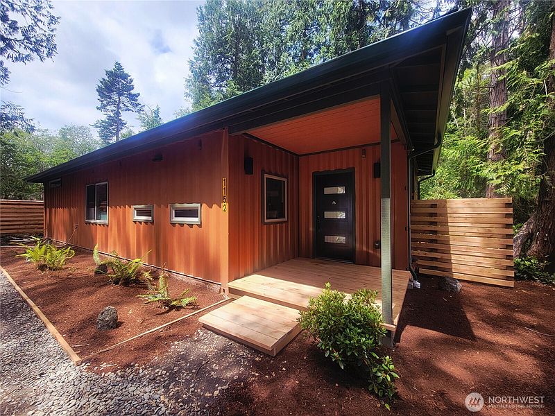 2nd image of 1152 49th Street
